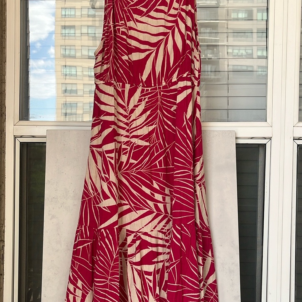 NWT Roxy Palm Print Maxi Halter Dress - Size L 🌴 Flowy & Lightweight - Picture 13 of 13